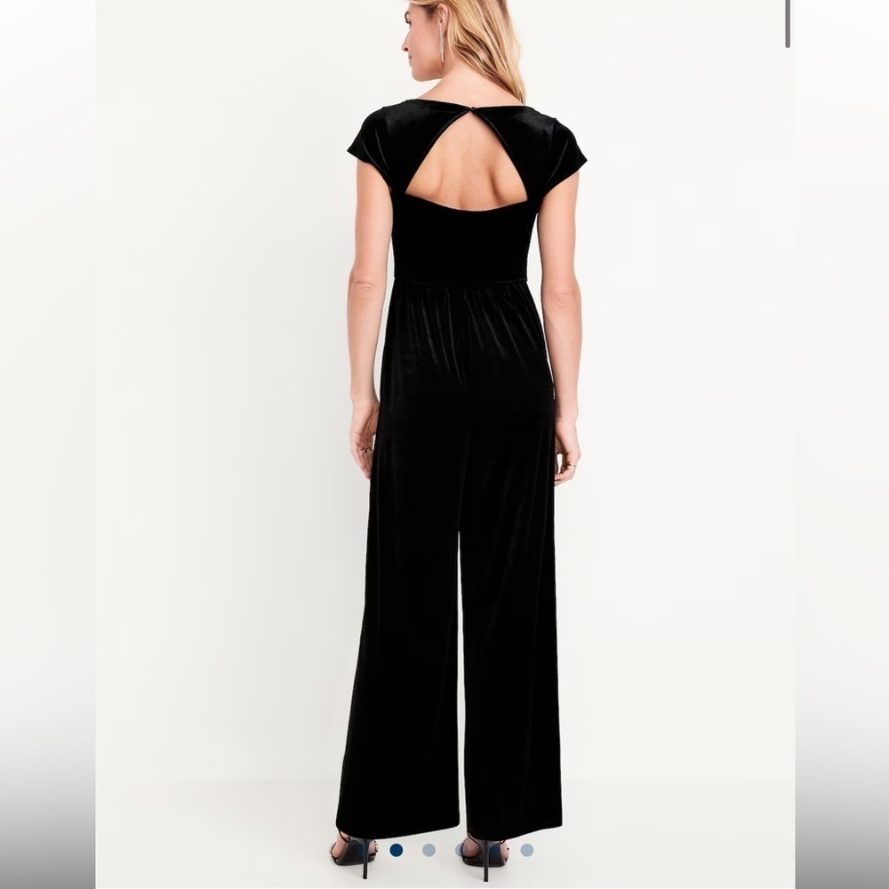 NWT OLD NAVY Fit Flare wide legs Velvet Women's Black Jumpsuit size M